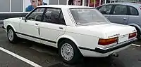 Granada 2.8 GLS, showing pre-facelift taillamp design.