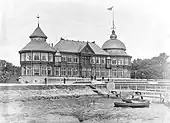 The building photographed by Frederik Riise