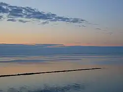 The coastline of Friedrich-Wilhelm-Lübke-Koog as seen from the Hindenburgdamm causeway