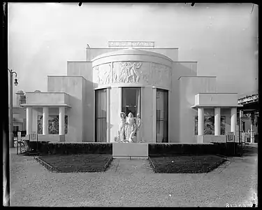 The Hotel du Collectionneur, pavilion of the furniture manufacturer Émile-Jacques Ruhlmann, designed by Pierre Patout