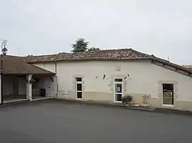 The town hall in Germignac