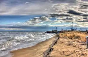 Image 19Shore of Lake Michigan at Illinois Beach State Park in Lake County. Image credit: Yinan Chen (photographer), Slick (upload) (from Portal:Illinois/Selected picture)