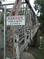 Hampden Bridge closed to pedestrians, August 2006