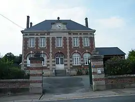 The town hall in Hangard