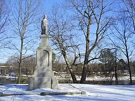 Hannah Duston statue