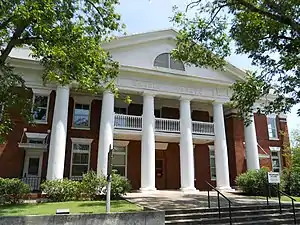 County courthouse in Hamilton