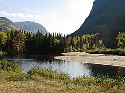 Bottom of the valley of the Malbaie River