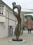 Large Interior Form (1953–54), Henry Moore – Kunst in Schwäbisch Hall