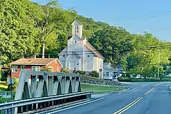 View along Green Pond Road