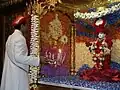 Acharya Maharajshree Koshalendraprasad Pande performing Aarti