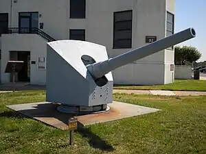 A 140mm Gonzalez Hontoria rapid-fire gun from the cruiser Almirante Oquendo.