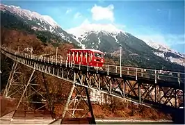 The Innbrücke ("Inn Bridge") of the old line, ascending from the lower station