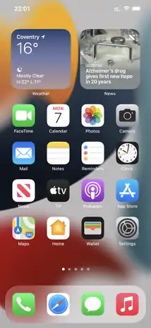 iOS 15 home screen