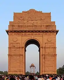 The India Gate is one of the most famous monuments in Delhi. Built-in the memory of more than 90,000 Indian soldiers who lost their lives during the Afghan Wars and World War I.