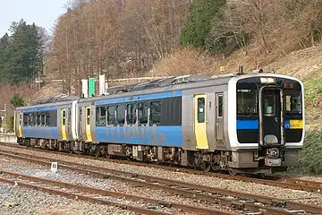 Kiha E200 hybrid DMU