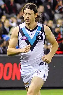 Jasper Pittard playing for Port Adelaide in 2017