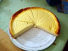 Cheesecake ( German:  Käsekuchen)