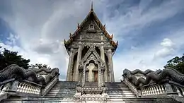 Wat Kaeo Fa, a Buddhist temple in the subdistrict