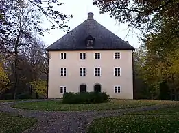 Kankainen Manor,  Henrik Klasson Horn (c. 1550),  Augustin Ehrensvärd (c.1756), Claes Aminoff (1935).