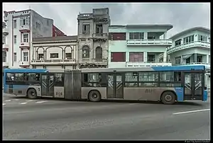 A Havana MetroBus Yutong articulated bus in 2017