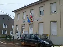 The town hall and school in Laneuveville-en-Saulnois