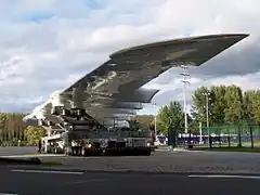 Wing leaving the quay