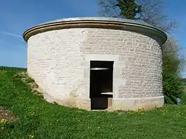 The wash house in La Tour-de-Sçay