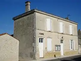 The town hall in Le Gicq