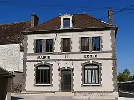 The town hall in Le Pavillon-Sainte-Julie