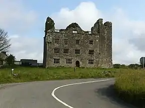 Leamaneh Castle - geograph.org.uk - 3561084.jpg