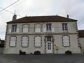 The town hall in Les Marêts