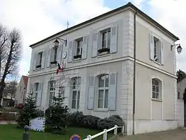 The town hall in Lesches