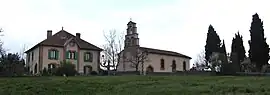 The church and surroundings in Lescousse