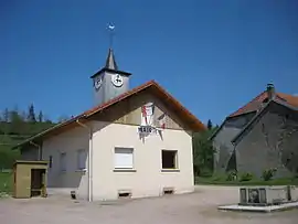 The town hall in Lesseux