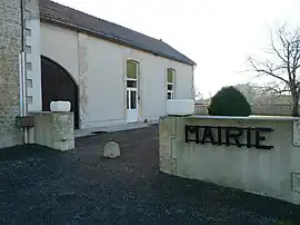 The town hall in Lonnes