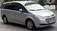 Pre-facelift Luxgen7 2.2 MPV front view (Vietnam)