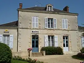 The town hall in Mérigny