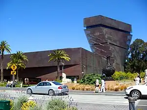 De Young Museum in San Francisco by Herzog & de Meuron (2005)