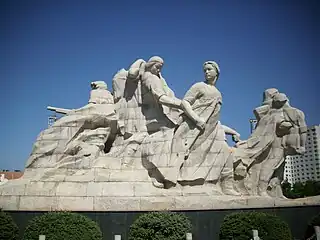 Monument to the women fallen in war