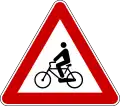 I-16Cyclists crossing