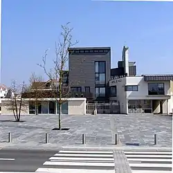 The town hall in Magny-les-Hameaux