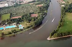 Confluence into the Rhine at Mainz-Kostheim