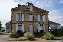 The town hall in Bréviandes