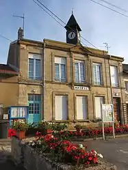 The town hall in Harville