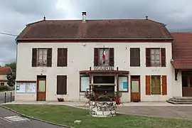 The town hall in Les Hays