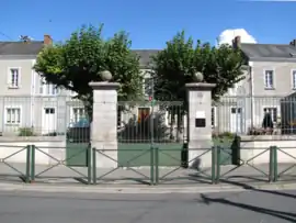 The town hall in Bazoches-les-Gallerandes