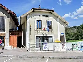 The town hall in Saint-Gorgon-Main