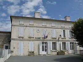 The town hall in Vandré