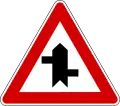 Offset side roads with priority, first to the right