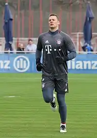 Neuer trains on Bayern Munich's training ground